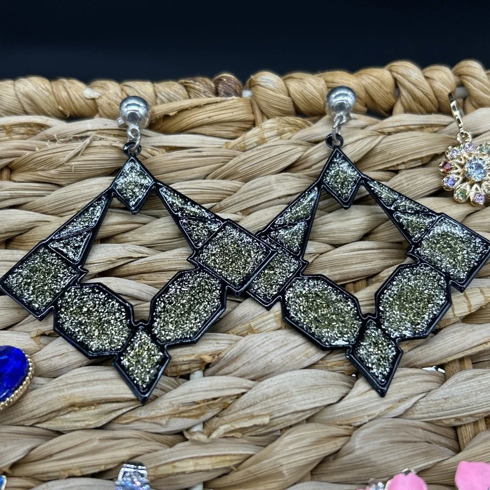 Earrings Vintage 80's - 90's Costume Jewelry Lot Of 10 Pair Never Worn